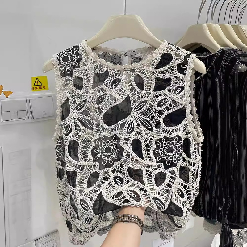 Tweed Style Knitted Crochet Hollow Lace Vest Shirt Women's 2024 Summer New Jacquard Contrast Color Sleeveless Top Tweed Style Knitted Crochet Hollow Lace Vest Shirt Women's 2024 Summer New Jacquard Contrast Color Sleeveless Top