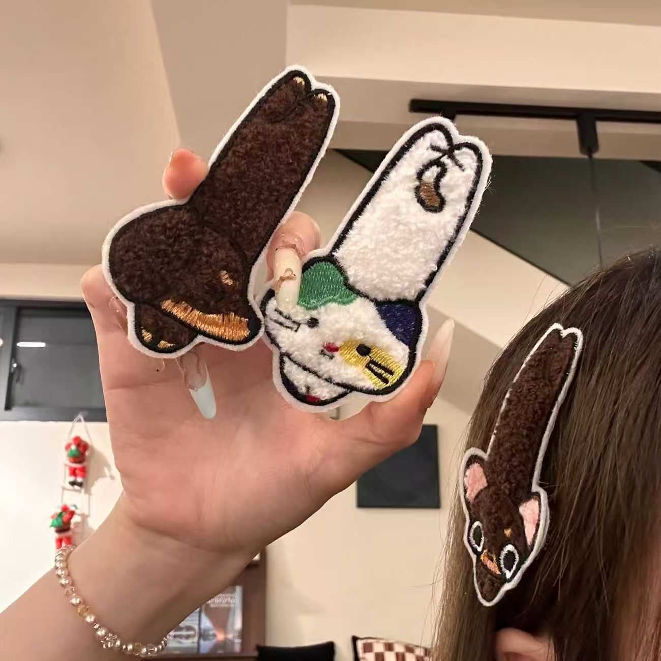 Cartoon calico cat, dachshund, and Chihuahua animal-themed magic tape, soft and cute, suitable for girls, seamless, for styling short hair and bangs