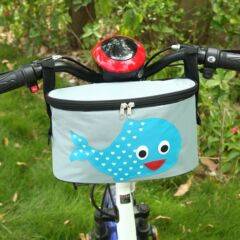 ベビーカーは電気自動車の電気ロバの車の上の部品袋を掛けます。