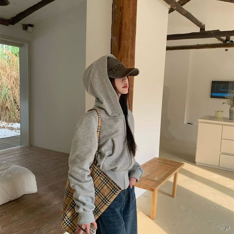 Casual gray hooded sweatshirt cardigan for women, autumn and winter, American style, slim fit, short waist-cinching jacket for petite figures Casual gray hooded sweatshirt cardigan for women, autumn and winter, American style, slim fit, short waist-cinching jacket for petite figures