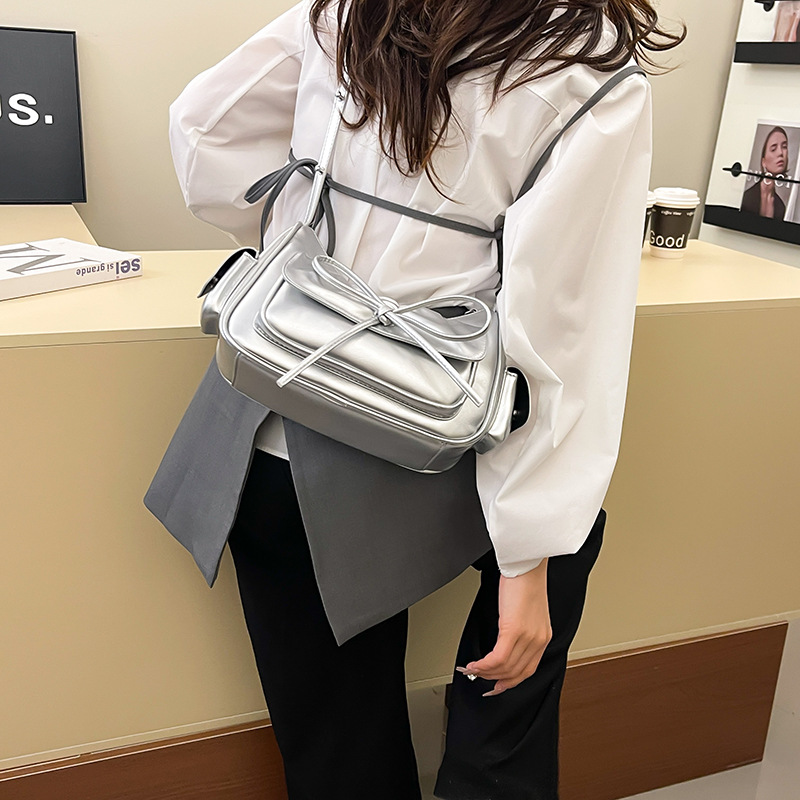 Bolso de axila plisado de nicho para mujer 2025 nuevo bolso de hombro de moda retro de moda bolso de todo fósforo de alta gama