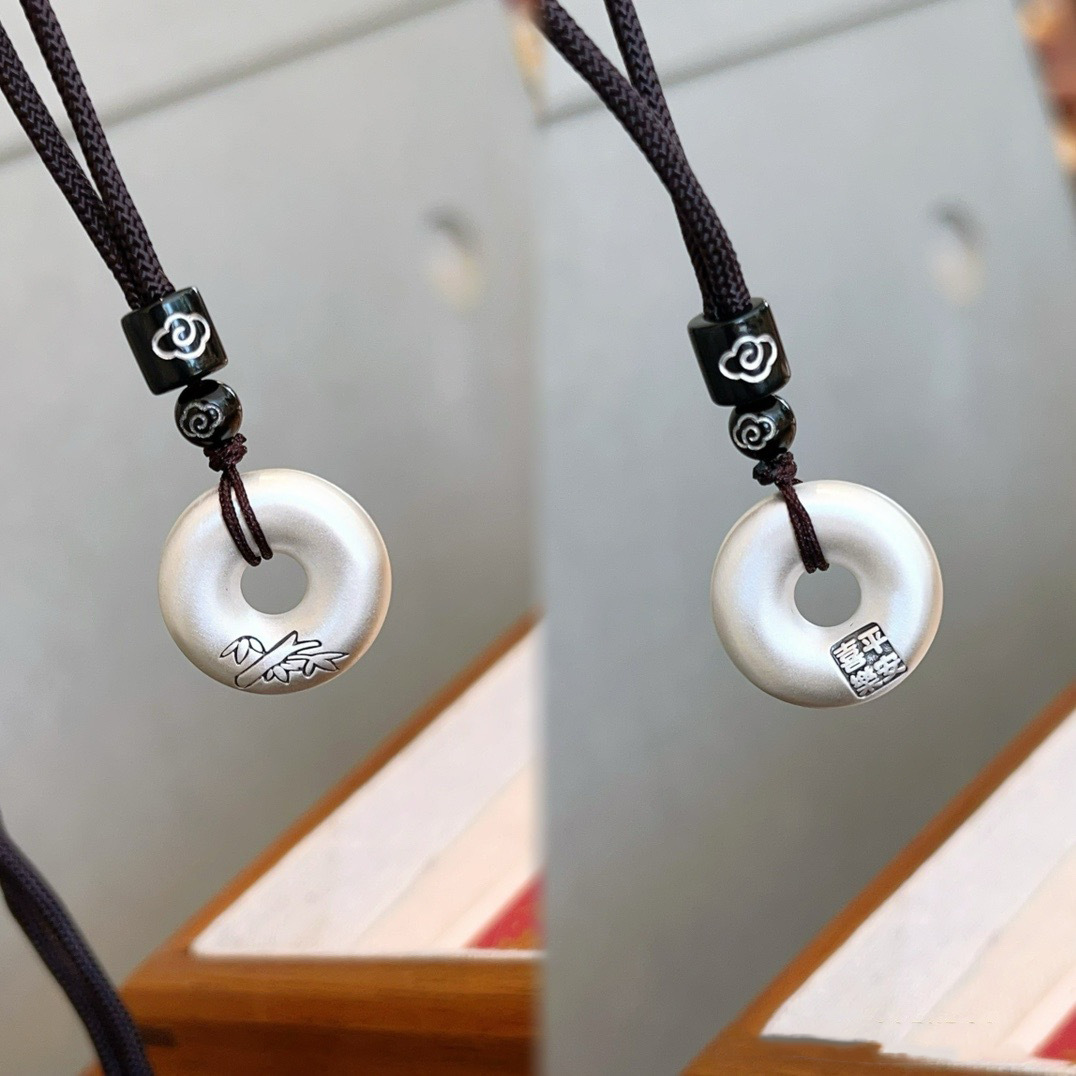 999 pie de plata Ping An alegría esmerilado sólido Ping An colgante de hebilla para hombres y mujeres ciento Fu Zodiac Collar de año del dragón