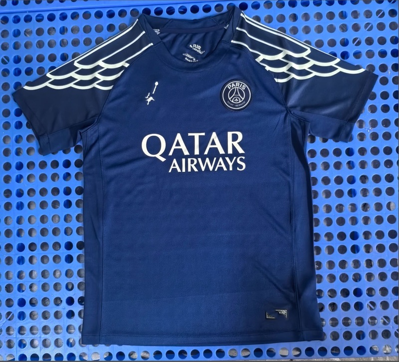 ホットサッカーユニフォーム 2526 トレーニングスーツ スペシャルエディション 記念版 プレゲームスーツ ジャージ 半袖 クローバー|undefined