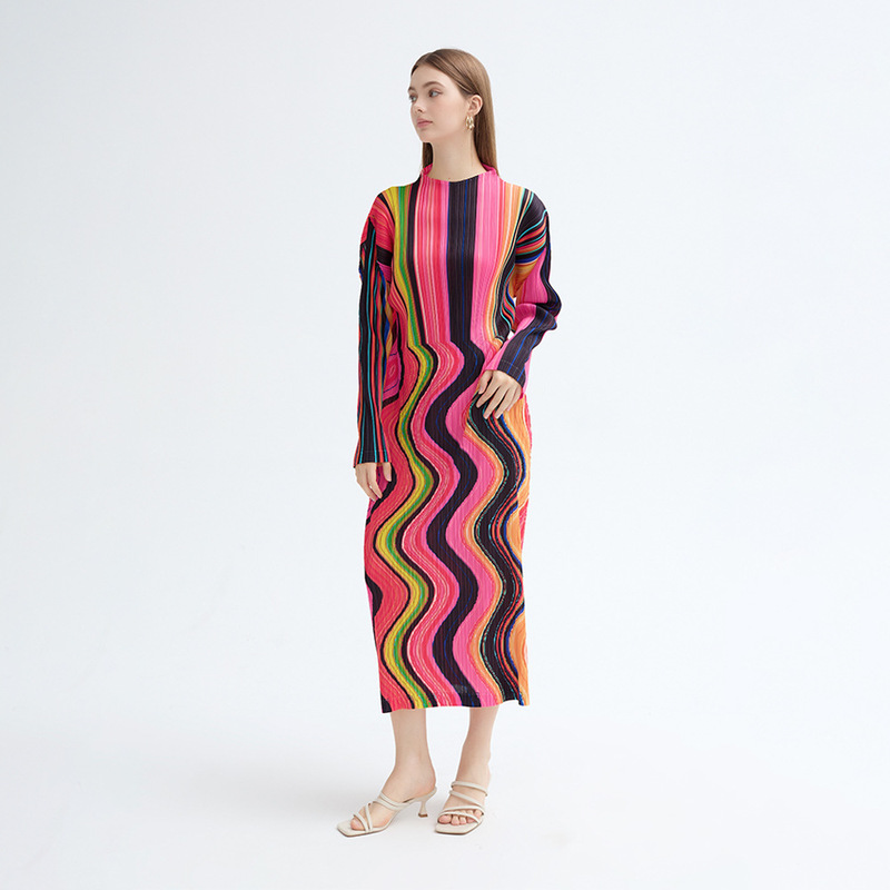 2026 Spring New Casual Simple Unique Line Print Half-High Collar Long Dress for Women Cross-Border Pleated Dress