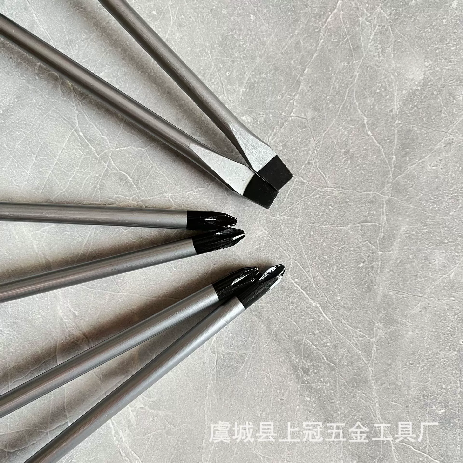 Non-slip handle, strong magnet, screwdriver, wholesale