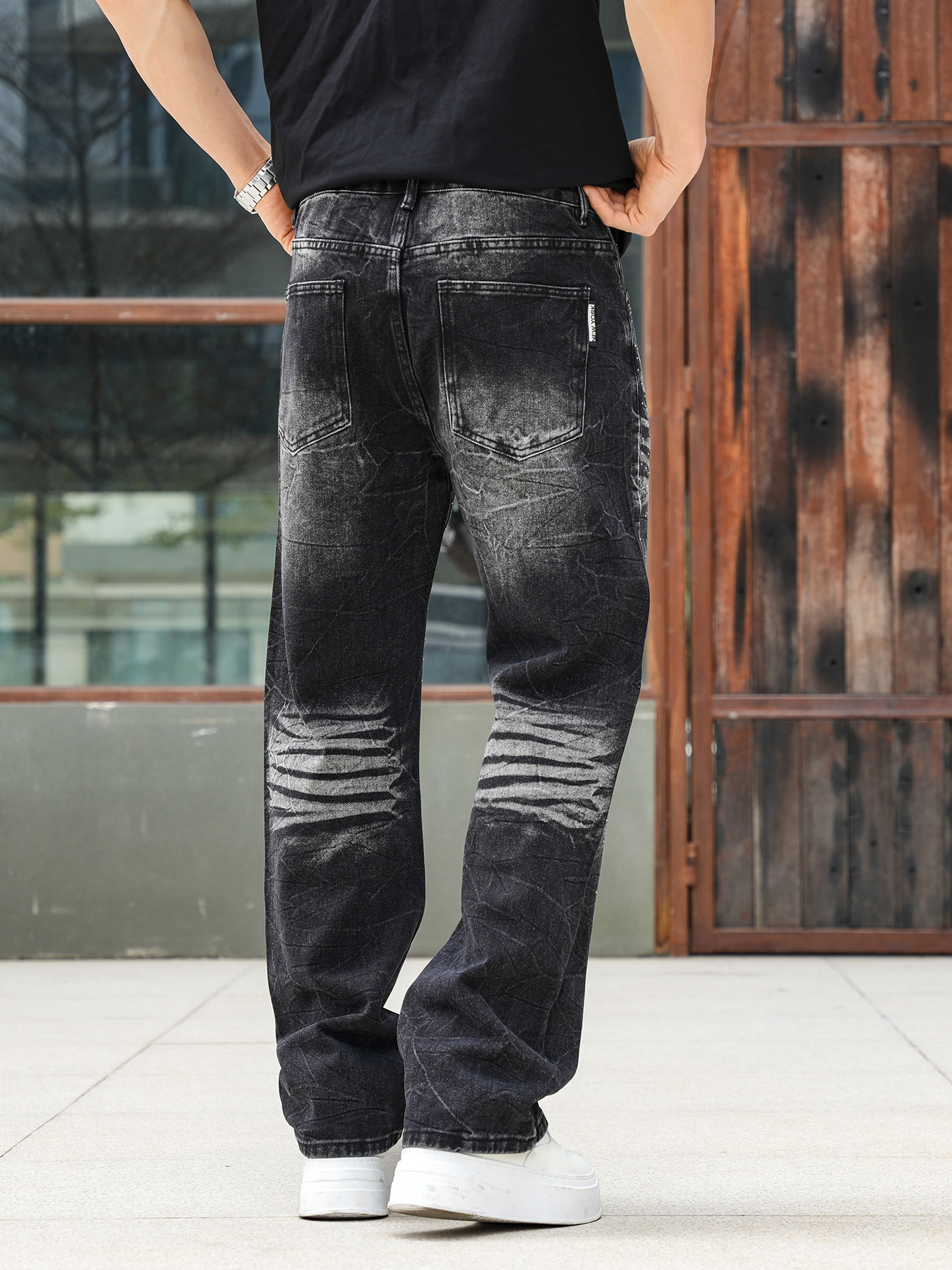 Jeans slim dritti neri effetto consumato da uomo con dettagli in strass - Pantaloni in denim di cotone stile hip hop streetwear per abbigliamento casual_voghion.com