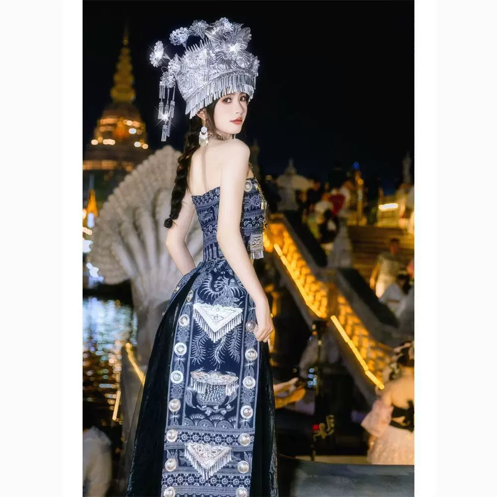 新款苗疆少女服装苗族民族风夏季套装么茶旅拍网红热拍款写真服装