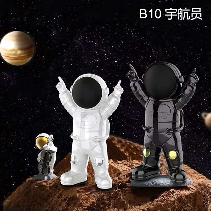 Internet Celebrated Astronaut Bluetooth Speaker 3D Stereo Surround Card Audio Astronaut Gift Desktop Ornaments