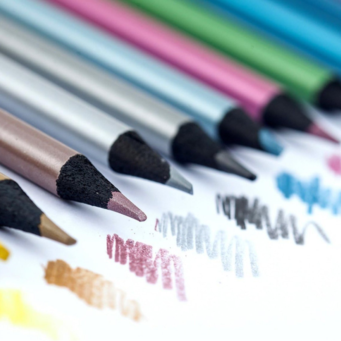 Ventas transfronterizas calientes de 12 colores metálicos lápiz de color negro madera metálica lápiz de color graffiti pincel creativo para niños