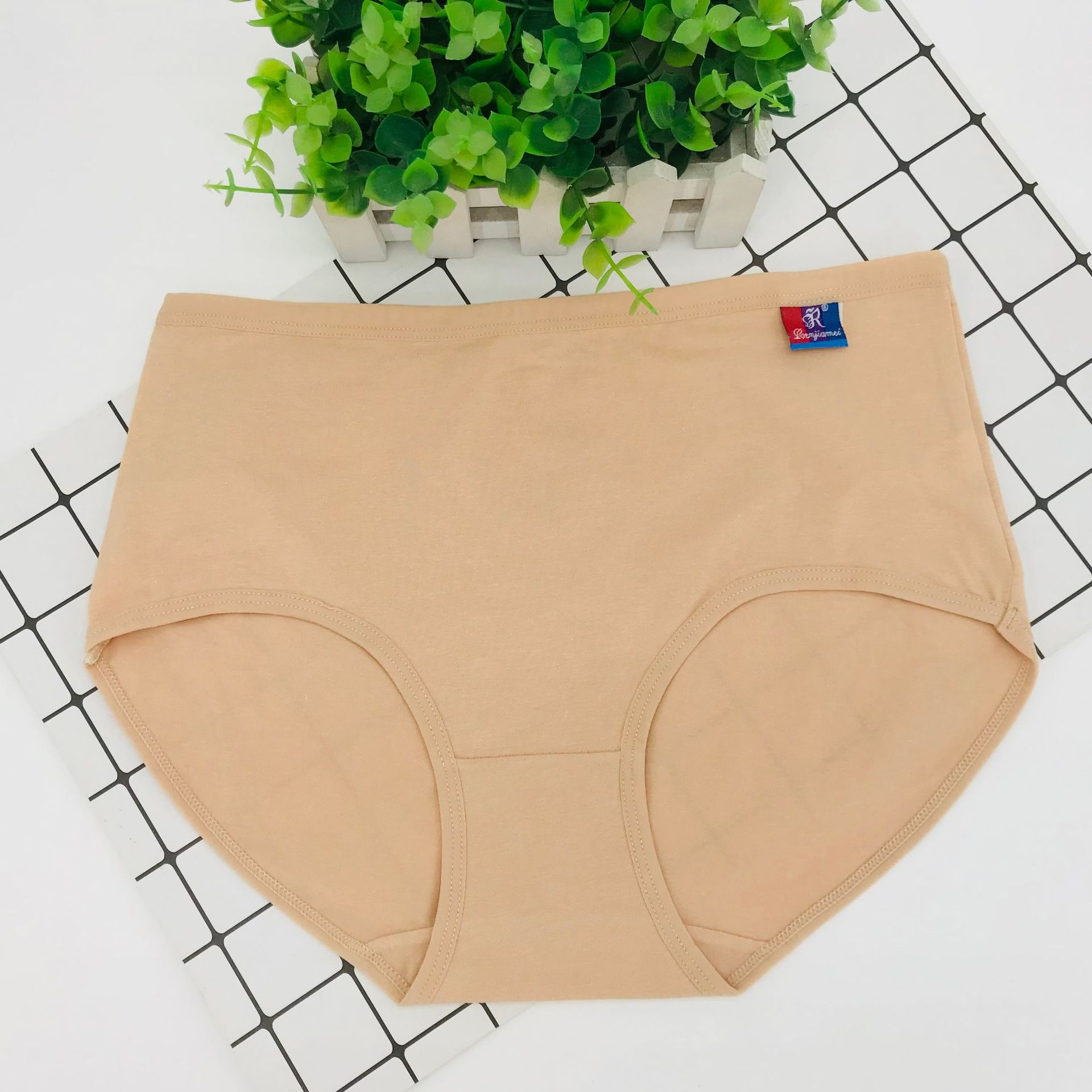 Oferta especial de People's Beauty 8886, ropa interior femenina de algodón puro, suministro promocional totalmente de algodón, color sólido para comercio electrónico, transpirable y cómoda.