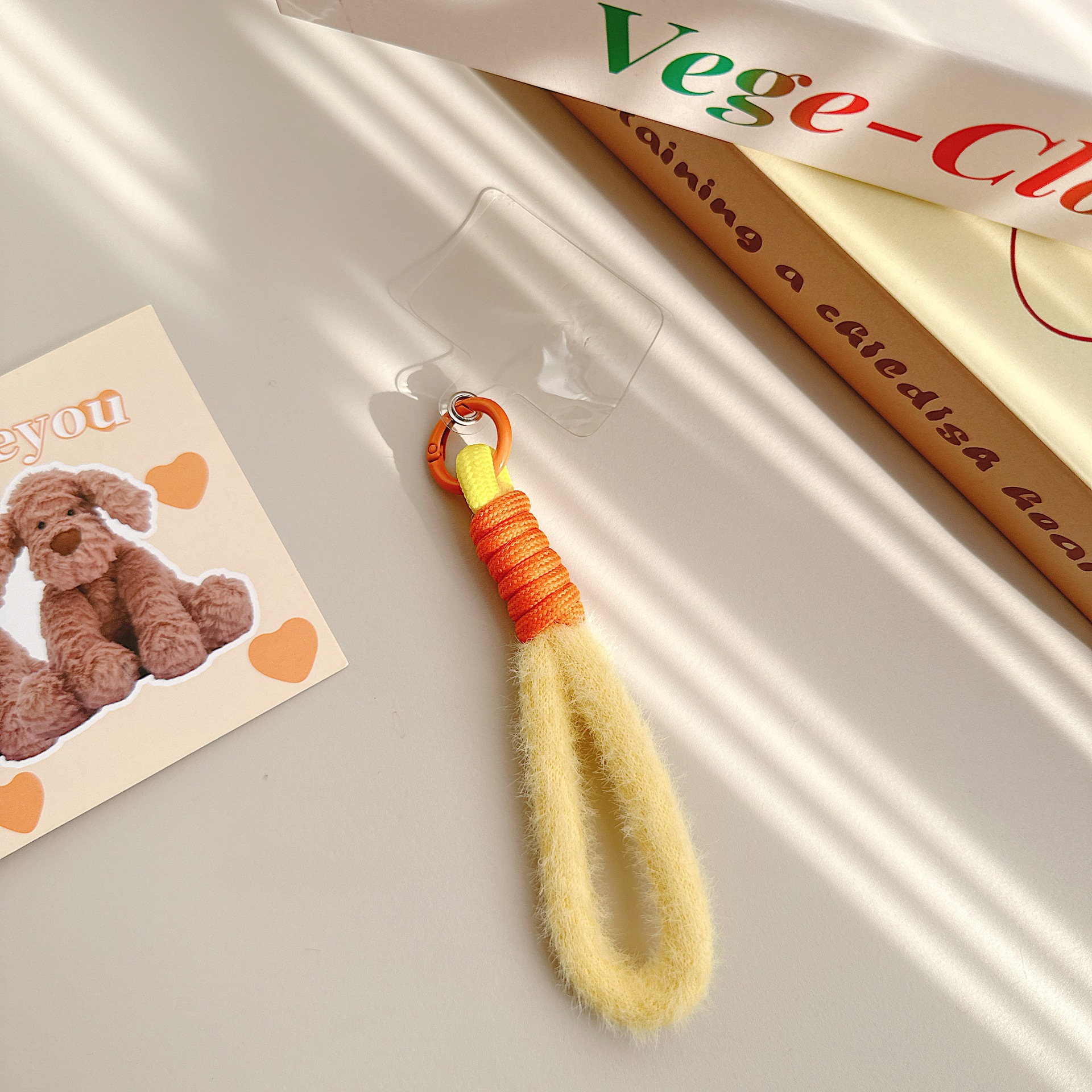 Otoño y invierno de peluche para teléfonos móviles colgantes de cámara de color llavero anti-perder pulsera cuerda bolsa trenzada corta colgante