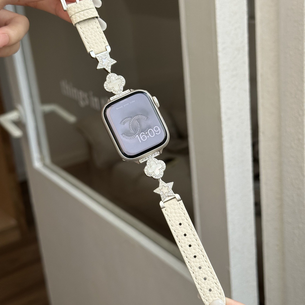 Suitable for Apple Watch Apple Watch S11 Generation Ins Female S10 Apple Watch Strap Se Niche S987 Genuine Leather