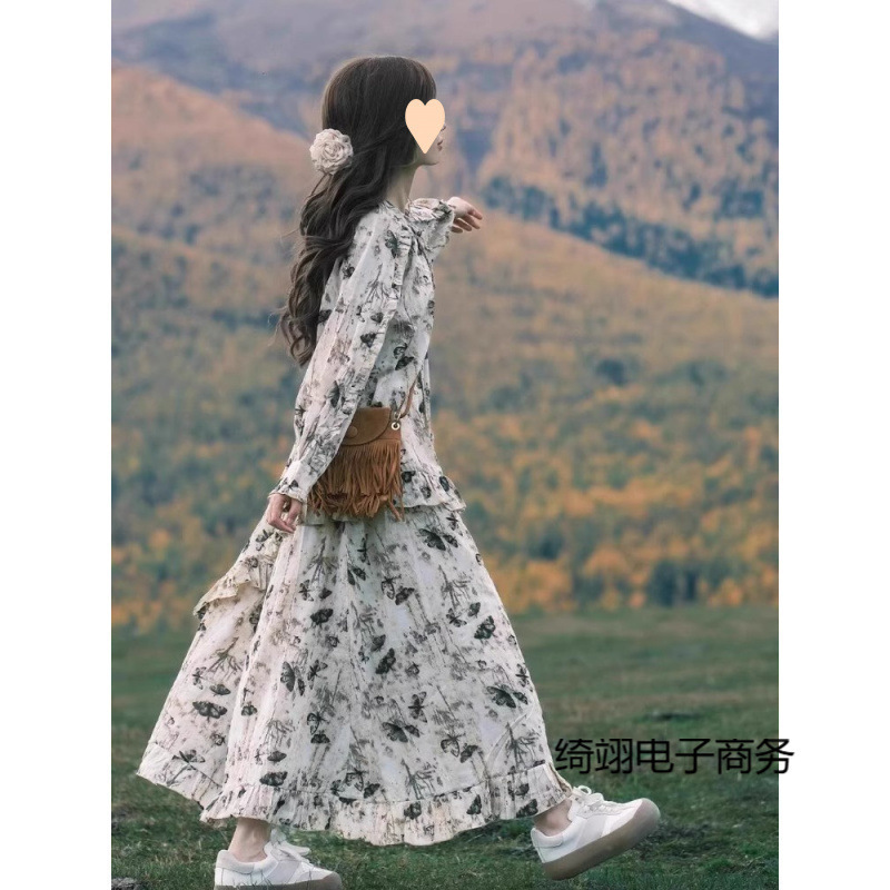 法式复古蝴蝶印花连衣裙女春秋2025新款温柔风独特气质荷叶边长裙|undefined
