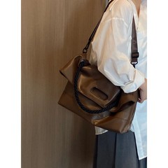 棕色百搭大容量托特包女2024新款通勤設計大包學生上課手提斜挎包