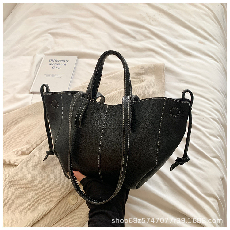 Bolsa de moda retro para mujeres coreanas para viajar bolsas de brazo de gran capacidad 2024 nuevas bolsas de hombro con alas