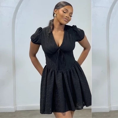 Women's Sexy Hollow Out Strappy V Neck Short Sleeve Solid Color Dress Style_ecoleips.com