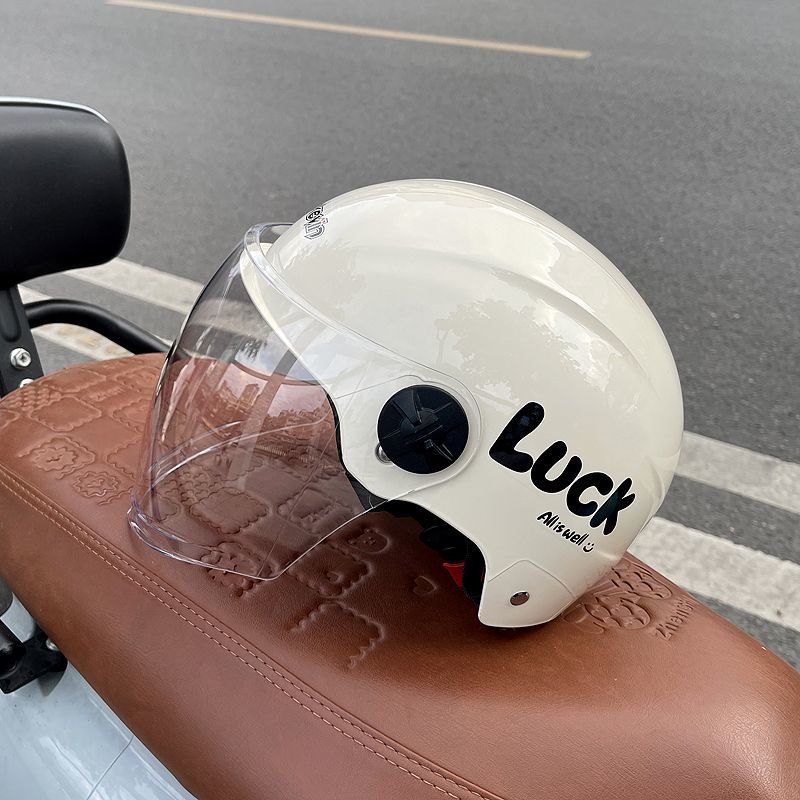 Summer 3C Certified Electric Vehicle Helmet for Men and Women, New National Standard Motorcycle Half Helmet, Breathable Four Seasons Safety Helmet for Couples