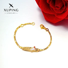 耳环;耳钉;项链