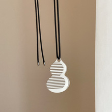 �OӋ���yɫ���J���Ӻ��K������Ů���s���ԕr�г����i�ë���