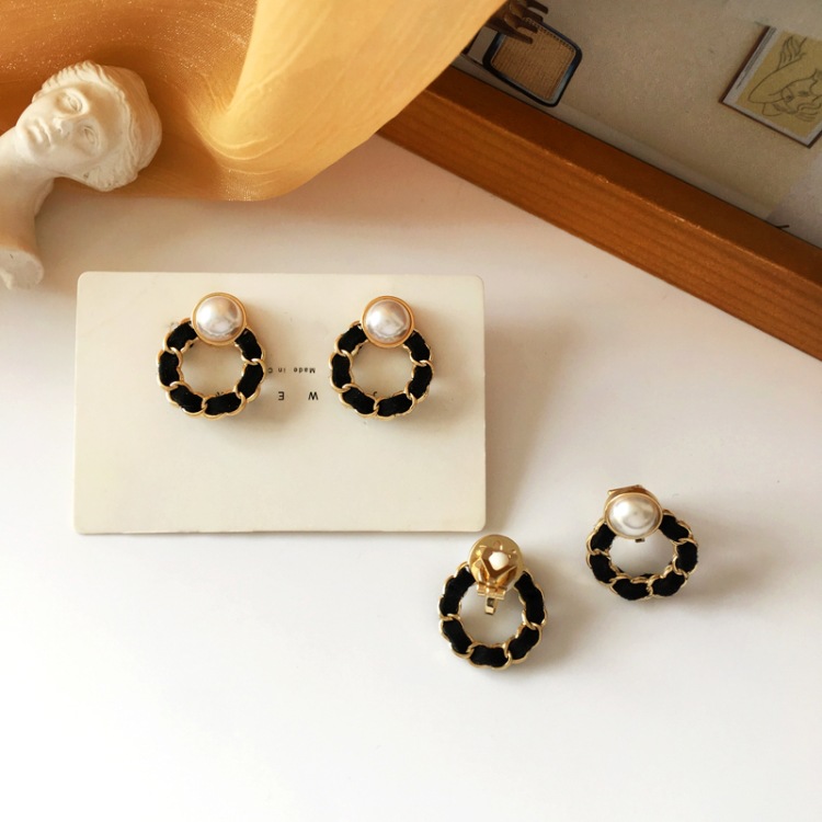 Pendientes Redondos Huecos Negros Tejidos Con Aguja De Plata S925 display picture 12