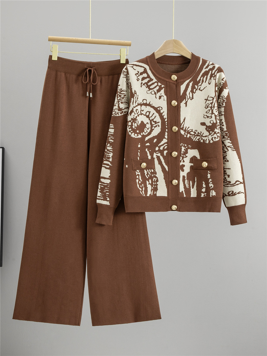 Xalqaro yevropa dam olish to'plami sonbahorda rangli sweater