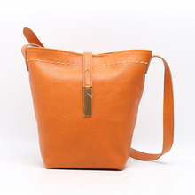 欧美复古新款真皮女包通勤包头层牛皮女潮包水桶包单肩斜挎包特价