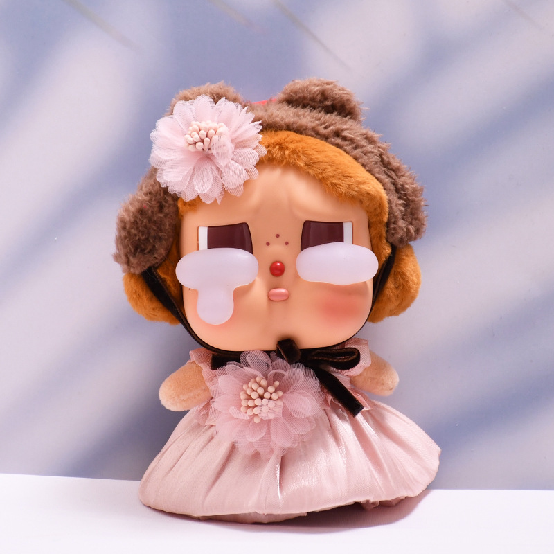 ただの子供服】泣く子供の涙の工場はゴムの顔の人形をごまかします。