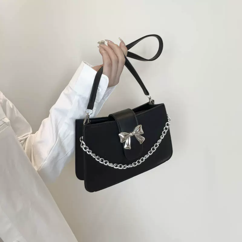 法式时尚洋气2024质感蝴蝶结新款链条斜挎腋下单肩法棍手提女包