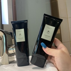 Yixiu freesia vitamin E hand cream for women, hydrating, moisturizing, rejuvenating, non-greasy, suitable for all seasons