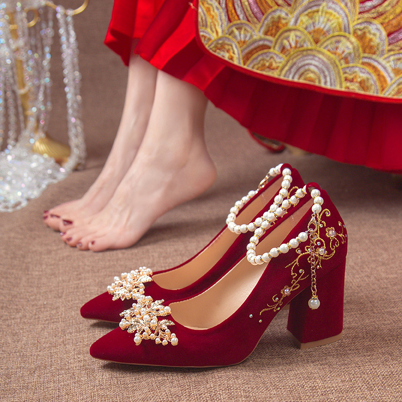 Pointed Thick Heel Wedding Shoes 2024 New Chinese Style Xiuhe Toast Dress wine red Bride Wedding Shoes Female Pregnant Women