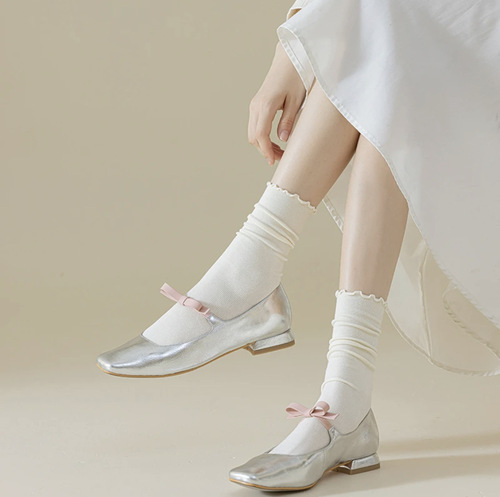 Fungus edge socks women's ice socks spring and summer thin pile socks summer mid-tube ice silk velvet white socks