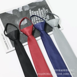 领带;领结/领花;口袋巾