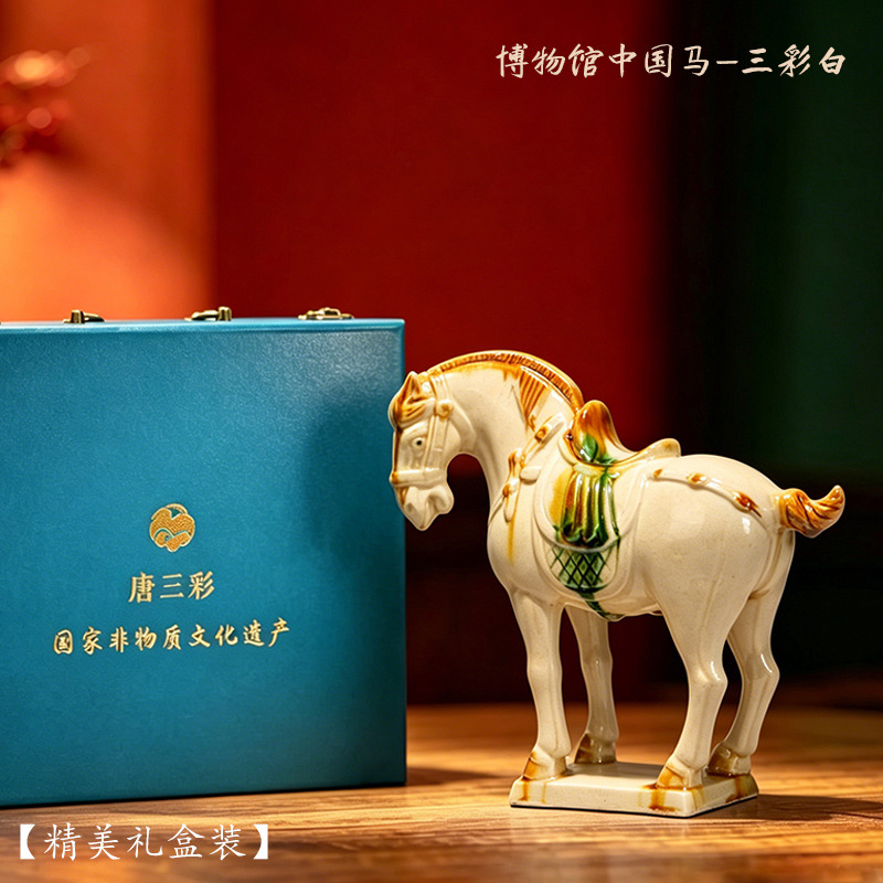 Tang tres coloridos caballos cerámicos decoraciones del año del caballo seis caballos Museo de caballos chinos artesanías decoraciones de sala de estar