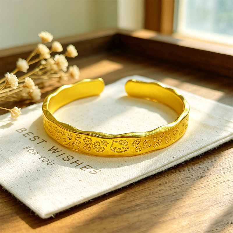 Fashionable New Chinese Style Wavy Edge KT Cat Open Bracelet for Women, Vintage High-Value Cute Cartoon Peace and Joy Bracelet