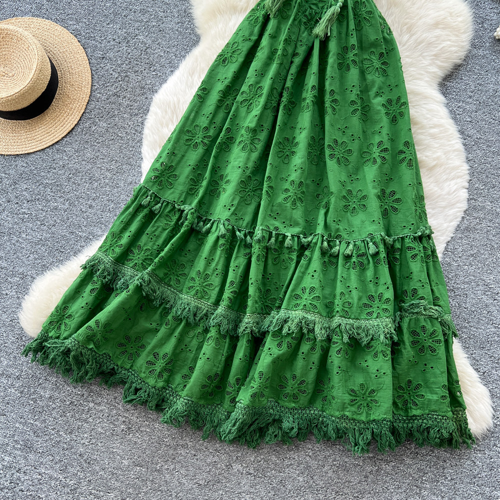 French Style Green Lace Spaghetti Strap Maxi Dress For Women, V-Neck Boho Summer Dress With Ruffles And Waist Tie_ecoleips.com