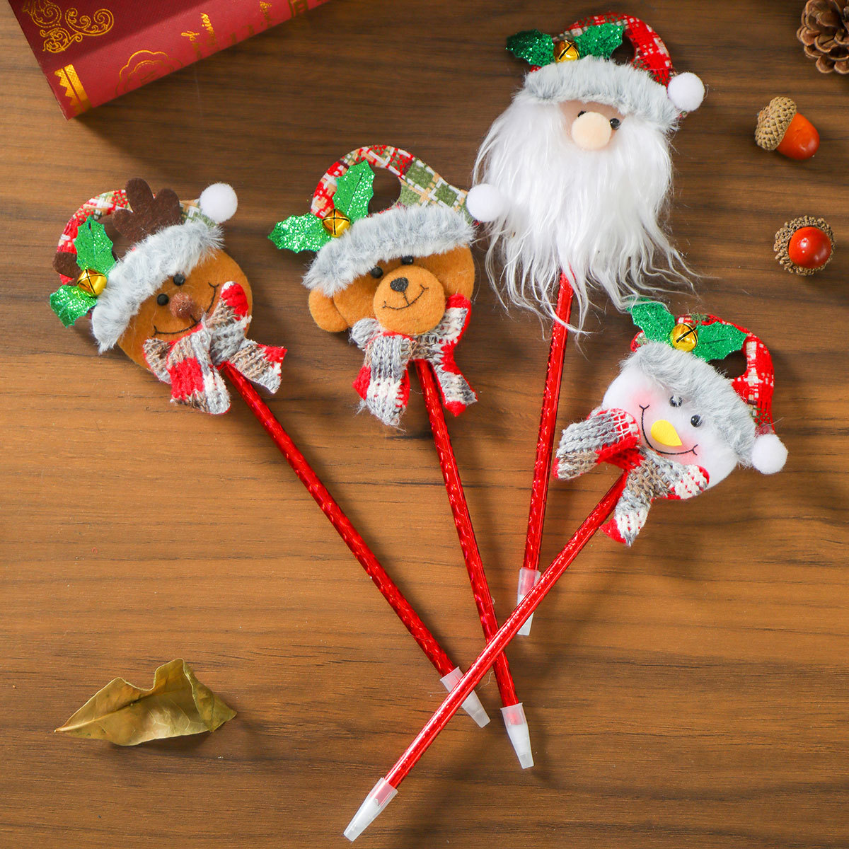 Navidad pequeño regalo de dibujos animados muñeca bolígrafo con pulverización para niños de Navidad premios de estudiantes