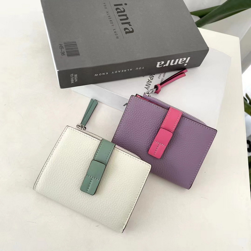 leather short wallet with zipper