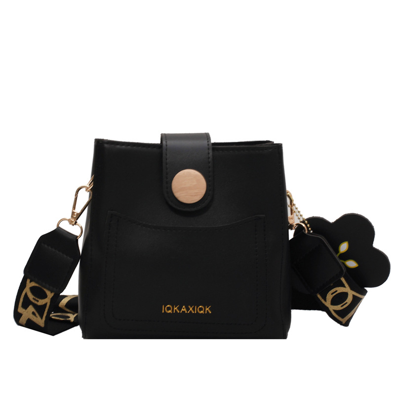 Bolsa de comercio exterior para mujeres 2025 nueva versión coreana universal nicho bolso de cubo de alta calidad sensación extranjera bolso de hombro único