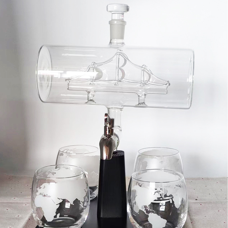 Botella de burbuja suave de entrega de una pieza fabricante de vino de ginseng de forma especial borosilicato decoración creativa botella de vidrio vacía