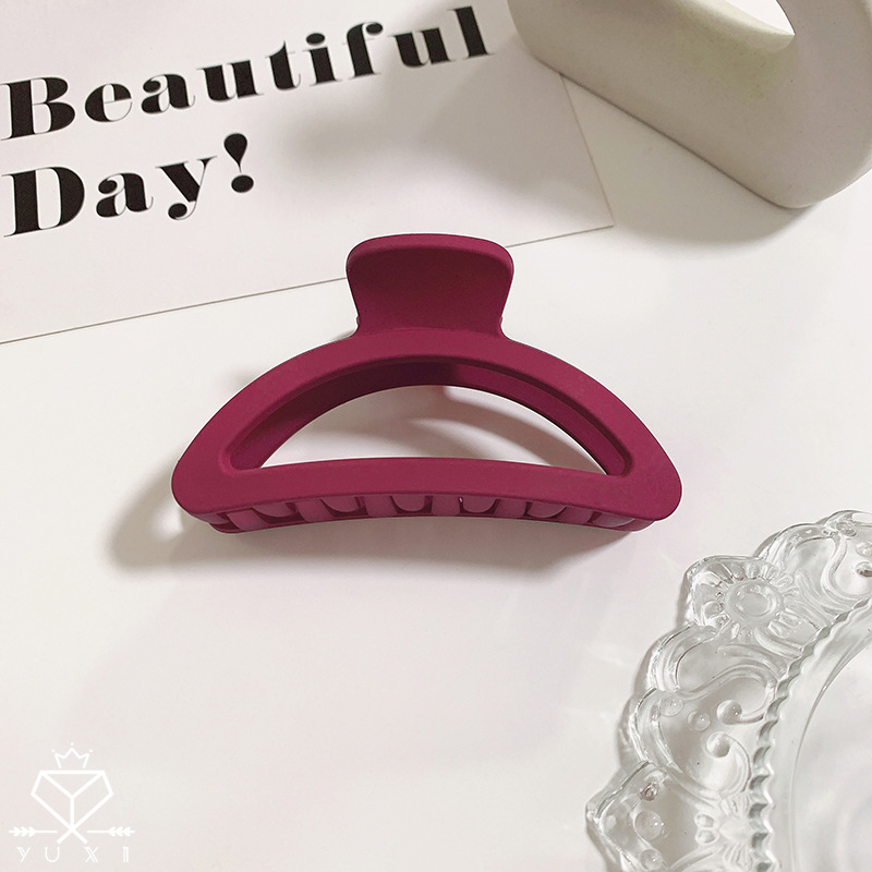 Estilo coreano nueva pinza de pelo curvada de tamaño medio agarre de pelo ámbar updo clip de pelo temperamento cabeza trasera cola de caballo clip tocado