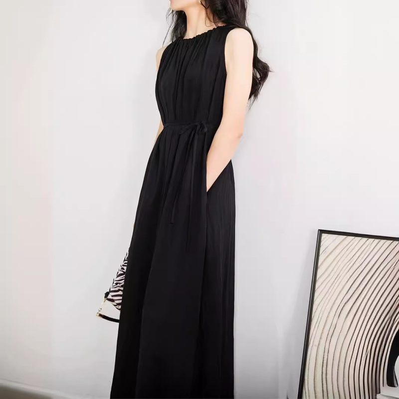 Summer Sleeveless Tank Dress with Ruched Texture, Loose Drawstring Halter A-Line Dress for Women with an Elegant and Graceful Style