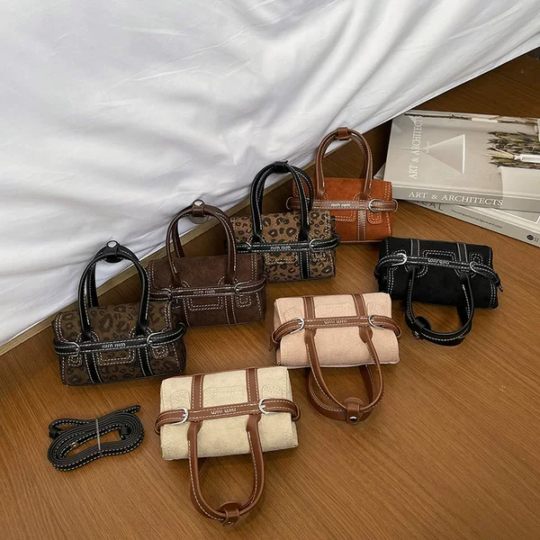 Cross-border 2026 children's bag, stylish and fashionable new mini handbag for girls, light luxury small square bag, textured shoulder and crossbody bag