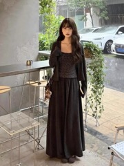 慵懒风洋气套装女秋季2025新款针织开衫碎花背心A字半身裙三件套