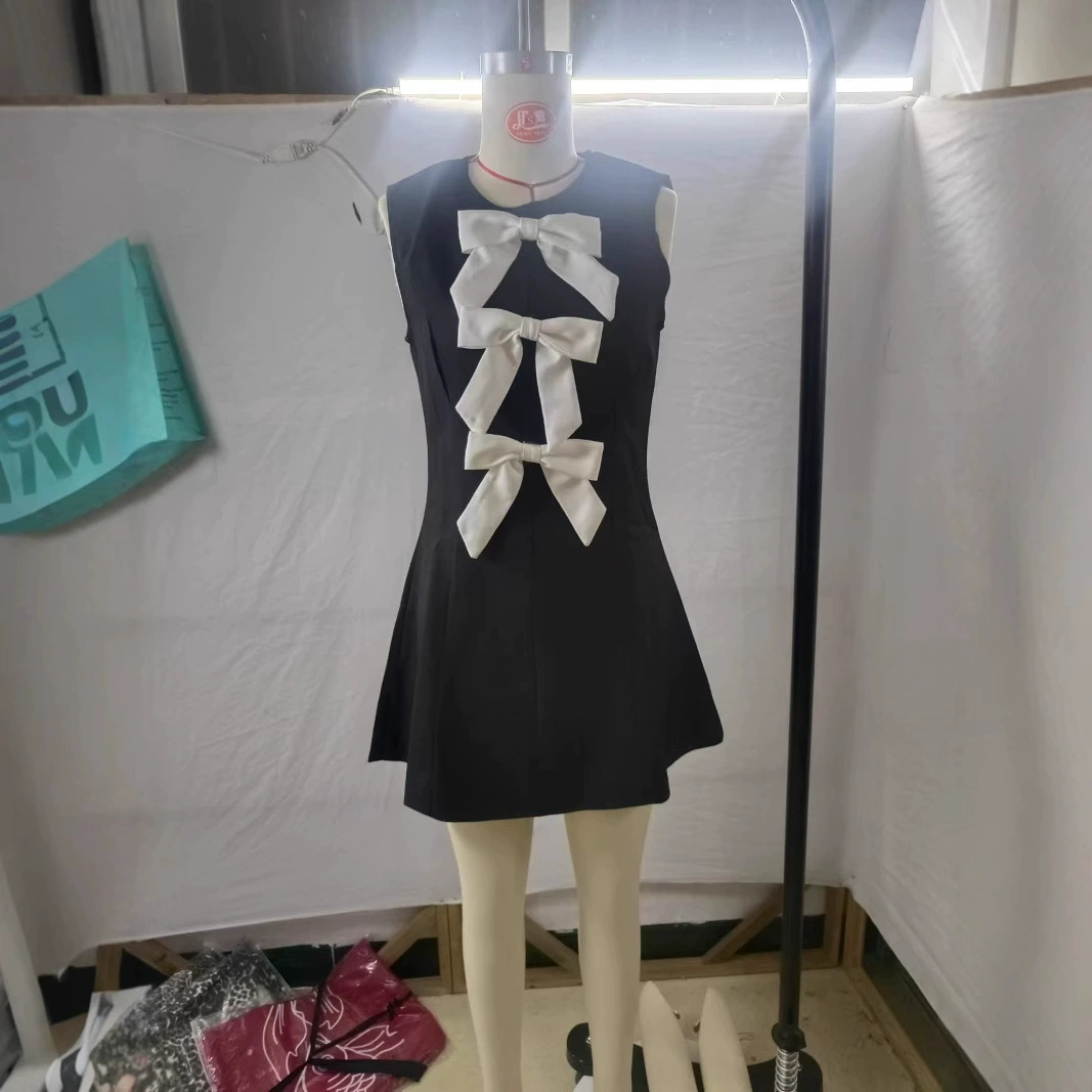 Европейская и американская сексуальная женская трансграничная амазонка новый сексуальный без рукавов с круглым вырезом тонкое платье с бантом