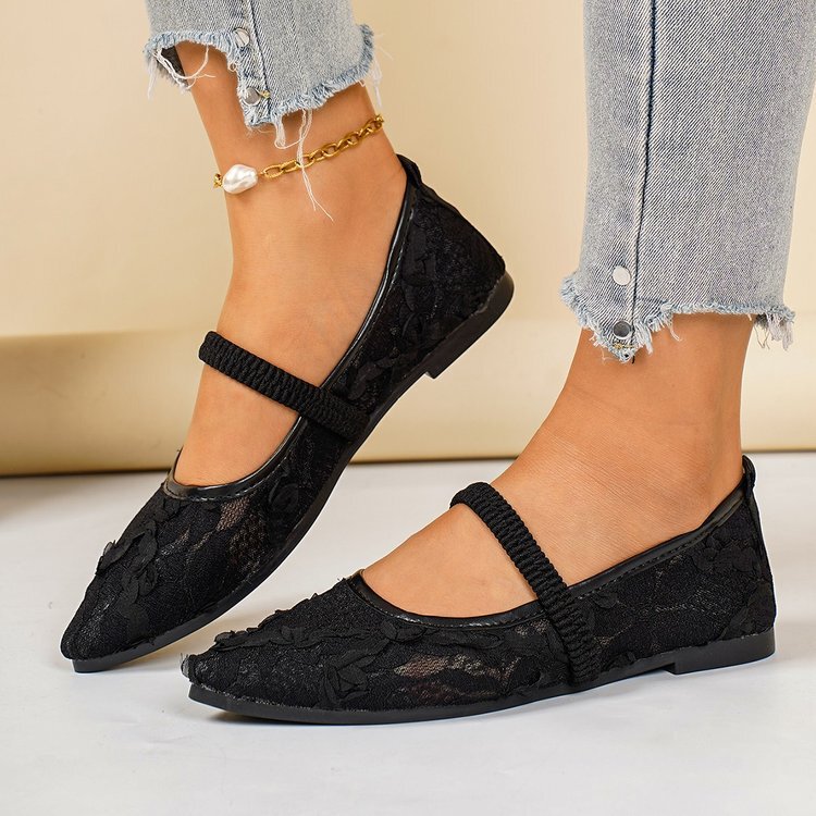 Cross-Border Plus-Size New Retro Pointed-Toe Flat Casual Shoes Black Lace Mary Jane Shoes Women's Casual Mom Shoes Cross-Border Plus-Size New Retro Pointed-Toe Flat Casual Shoes Black Lace Mary Jane Shoes Women's Casual Mom Shoes