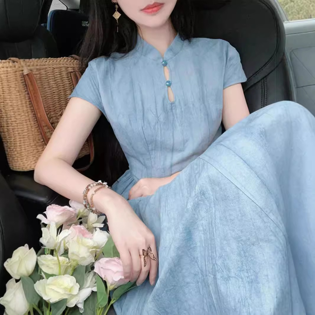 New Chinese style blue modified cheongsam dress, summer new style, retro button closure, super beautiful stand collar dress