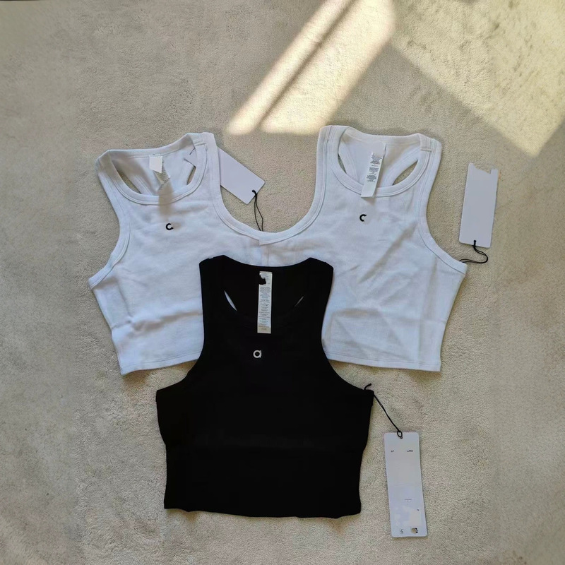 Basic Ribbed Cotton Round-Neck Sports Tank Top for Women, Solid Color Sleeveless Top That Covers Side Breasts Basic Ribbed Cotton Round-Neck Sports Tank Top for Women, Solid Color Sleeveless Top That Covers Side Breasts