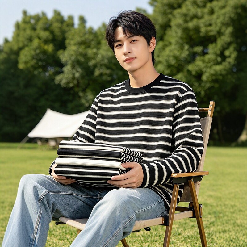 Black and white striped long-sleeve T-shirt for men, textured casual round-neck loose top, spring and autumn base shirt Black and white striped long-sleeve T-shirt for men, textured casual round-neck loose top, spring and autumn base shirt