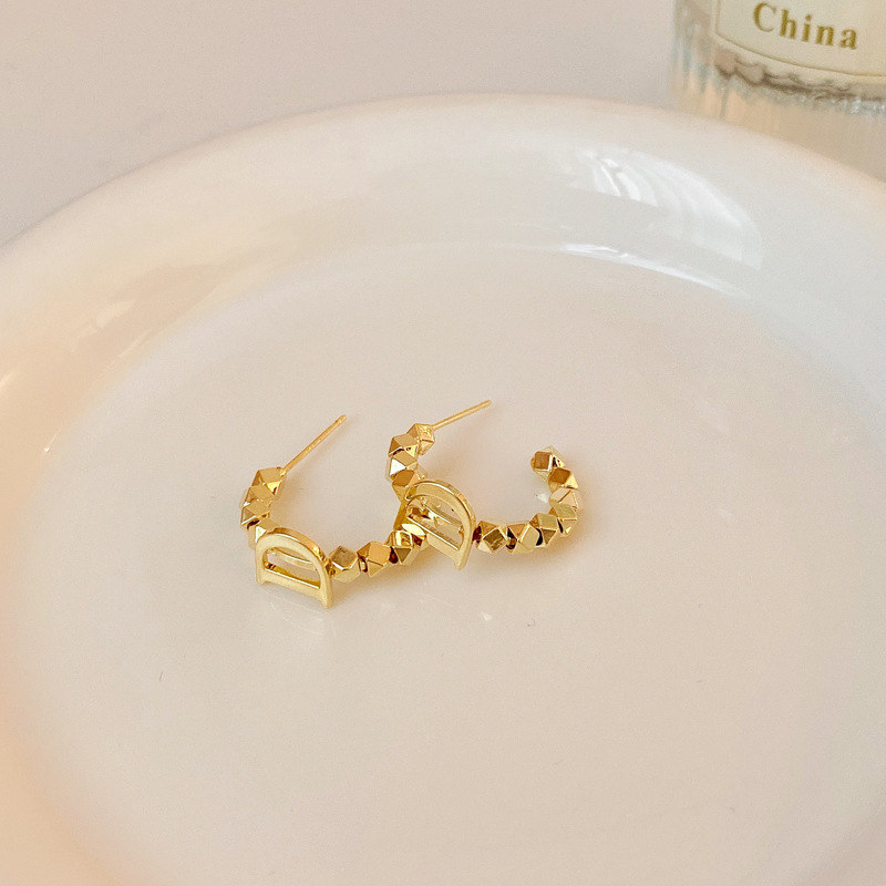 1 Pair Elegant Vintage Style Moon Flower Bow Knot Plating Alloy Drop Earrings display picture 2