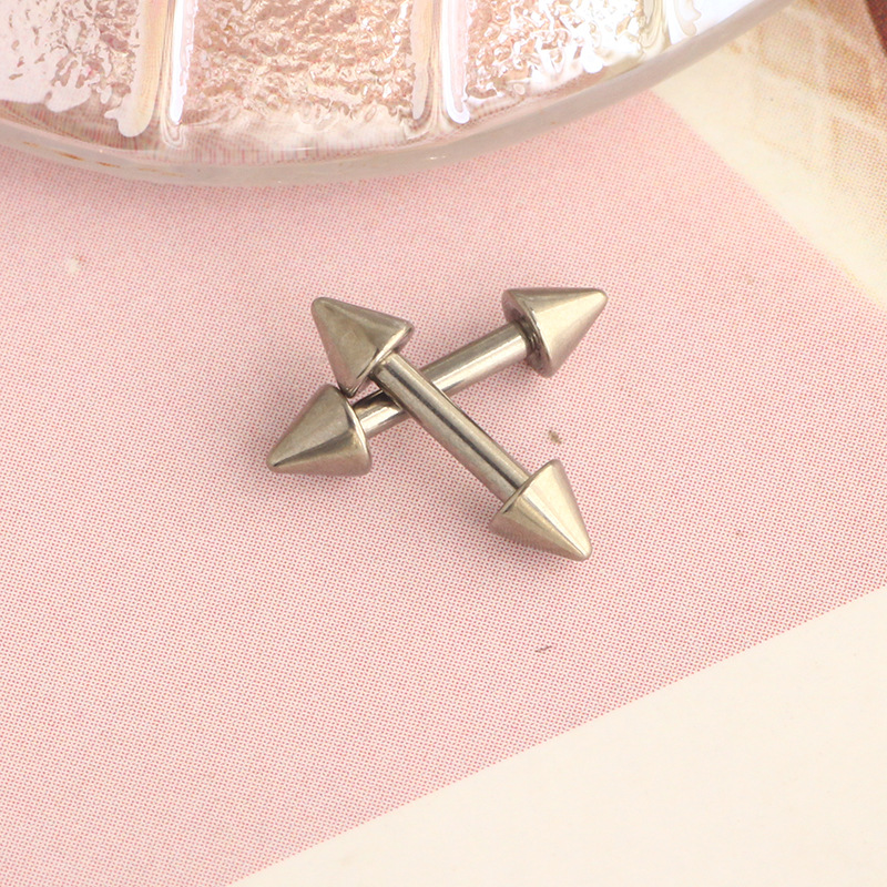 16G labret stud size and finish detail